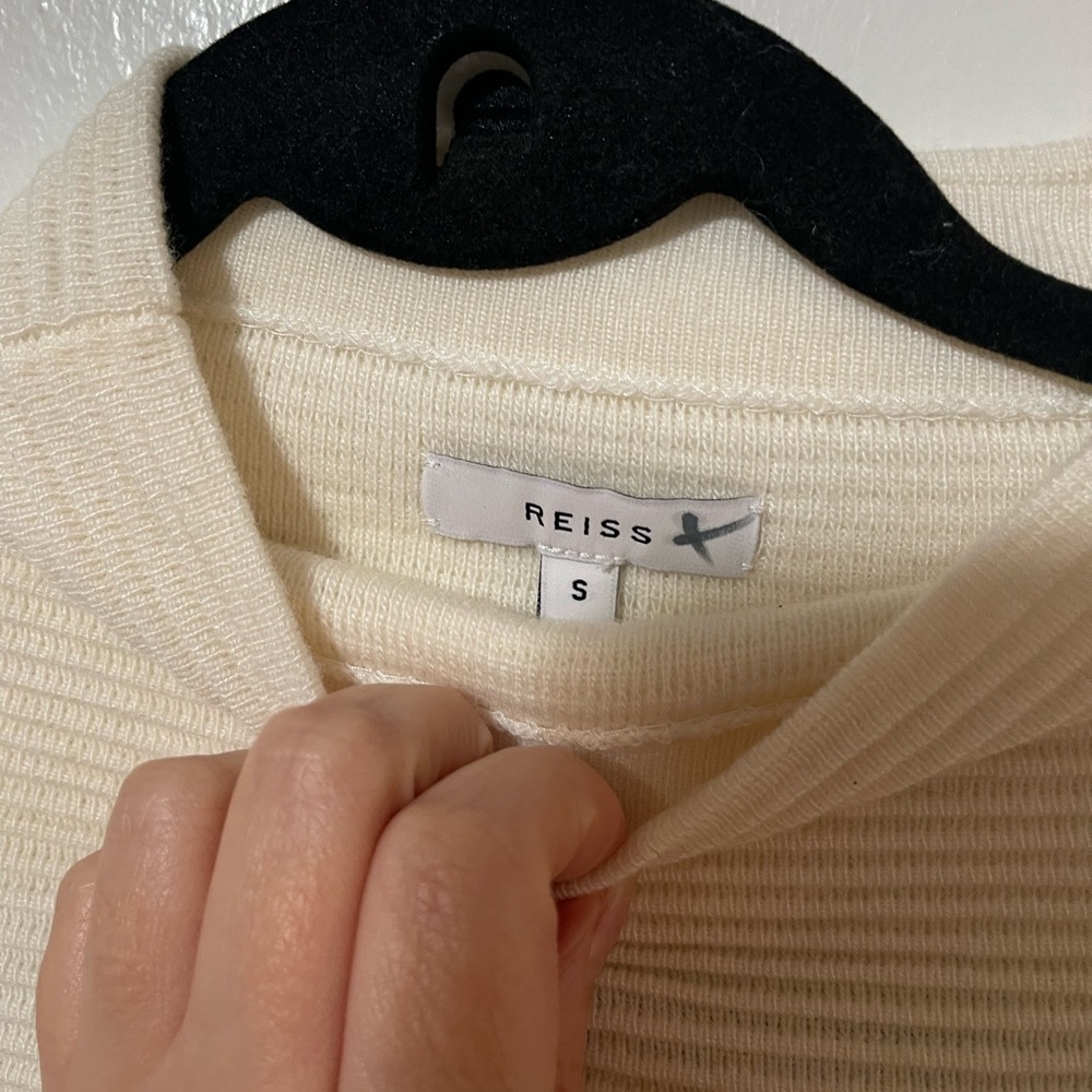 REISS clean turtle neck ribbed pullover long sleeve sweater cream size S… - Picture 3 of 5